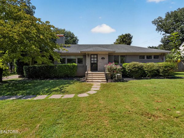 1025 Kenesaw Ave, Knoxville, TN 37919