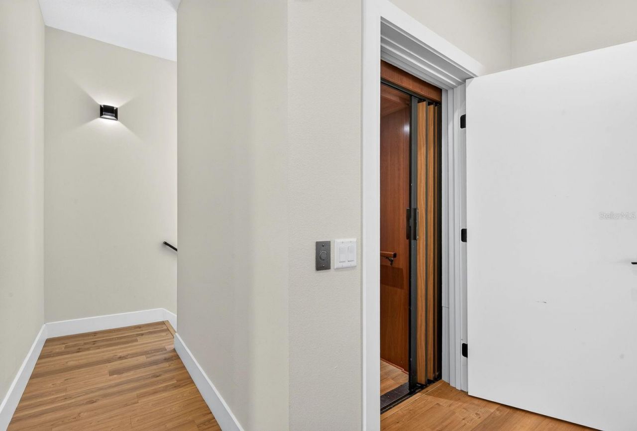 6900 Bochi Circle, Sarasota, FL 34242 Photo