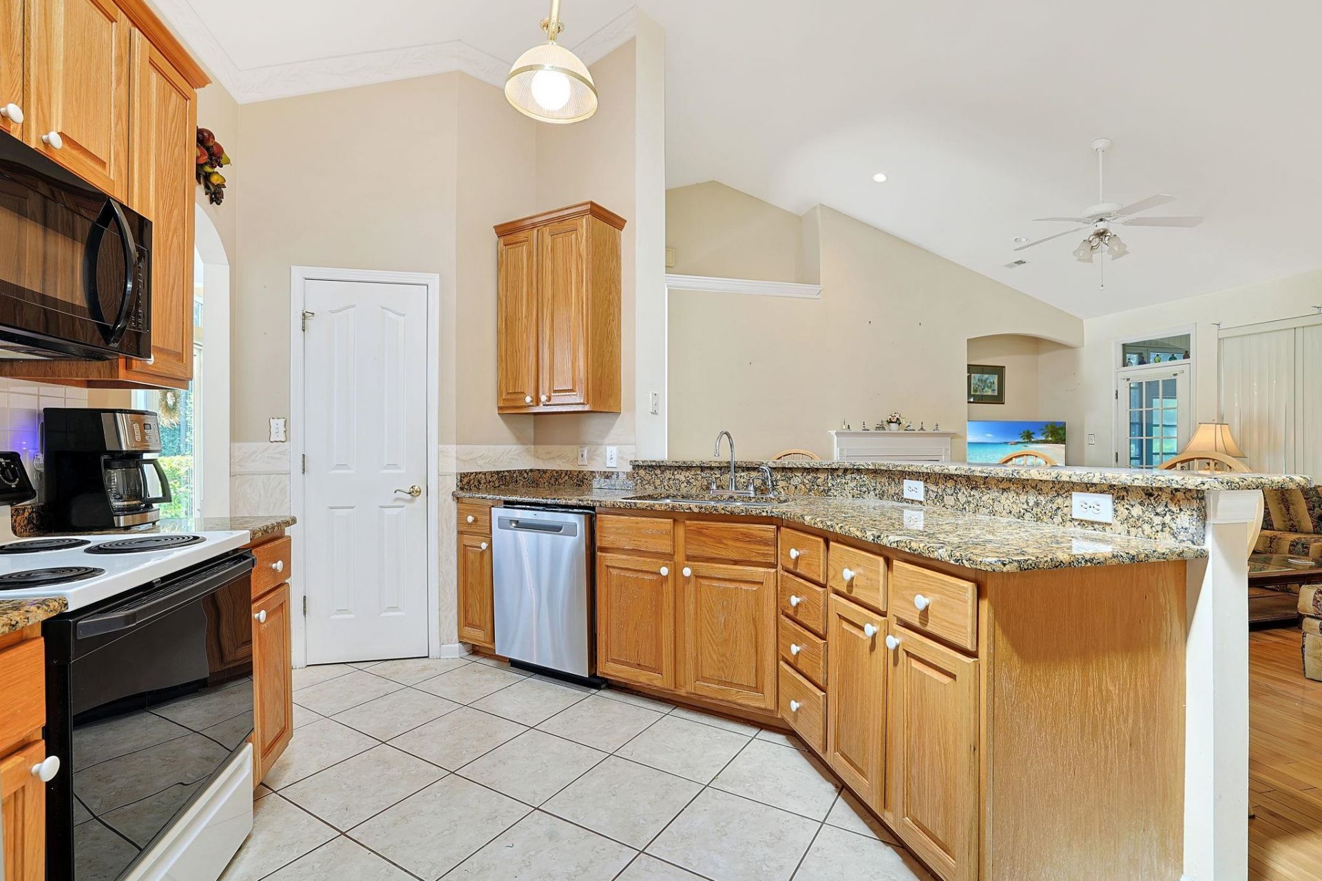 3891 Stillwood Dr.  Photo 8