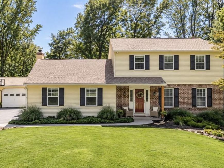 5 Raymond Circle, Downingtown, PA 19335 Main Photo