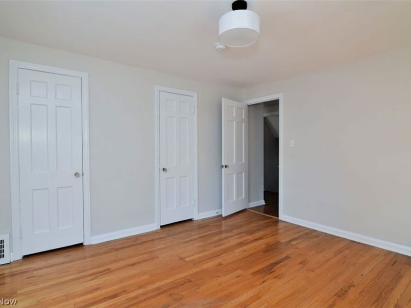 5284 Edenhurst Road, Lyndhurst, OH 44124 Photo 34