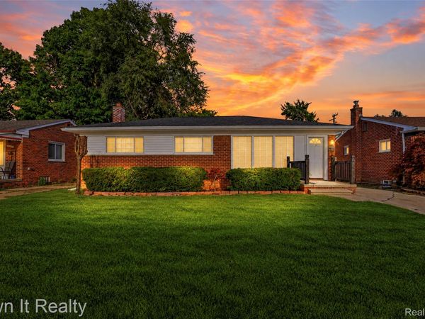 18266 Macarthur , Redford Township, Mi 48240