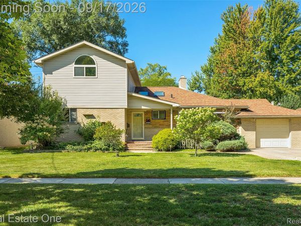 25313 Scotia Road, Huntington Woods, Mi 48070