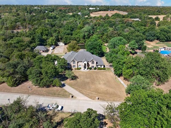 3201 Wakefield Lane, Choctaw, OK 73020