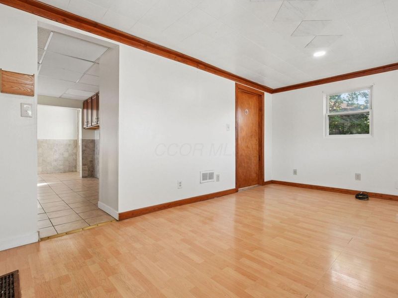 1203 E Innis Avenue, Columbus, OH 43207 Photo 6
