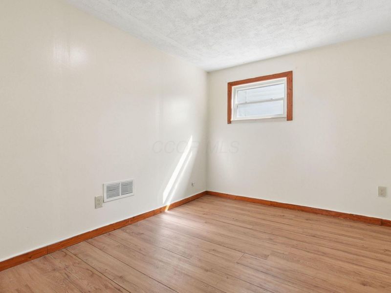 1203 E Innis Avenue, Columbus, OH 43207 Photo 9