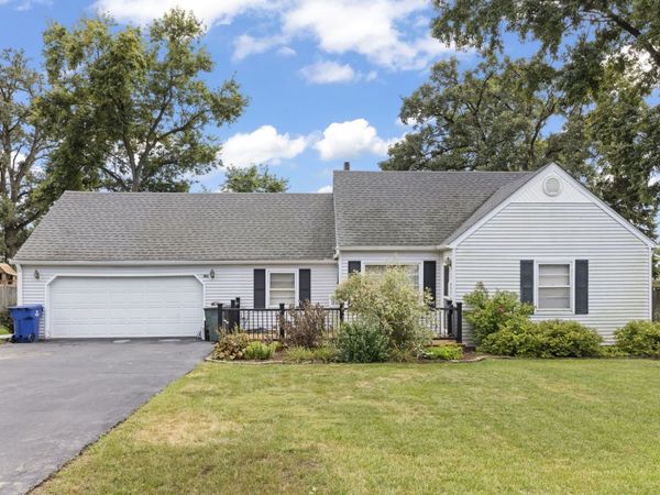 136 Ash Street , New Lenox, IL 60451