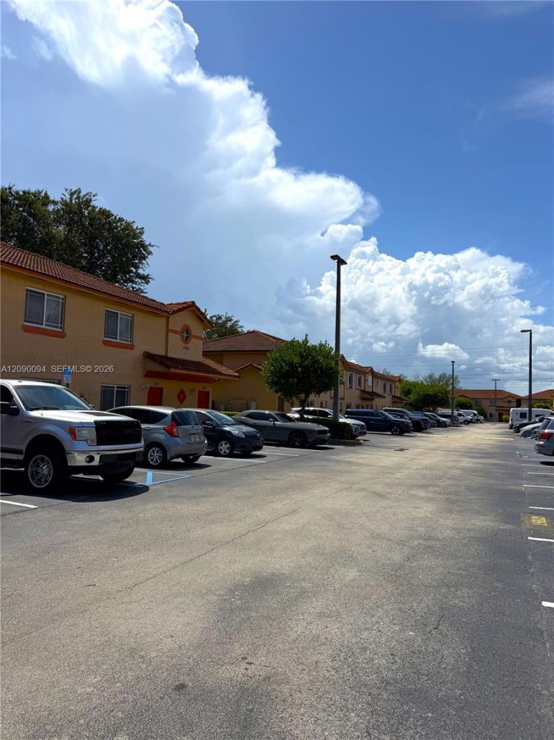 17302 NW 74th Ave , Unit 101, Hialeah, FL 33015 Photo