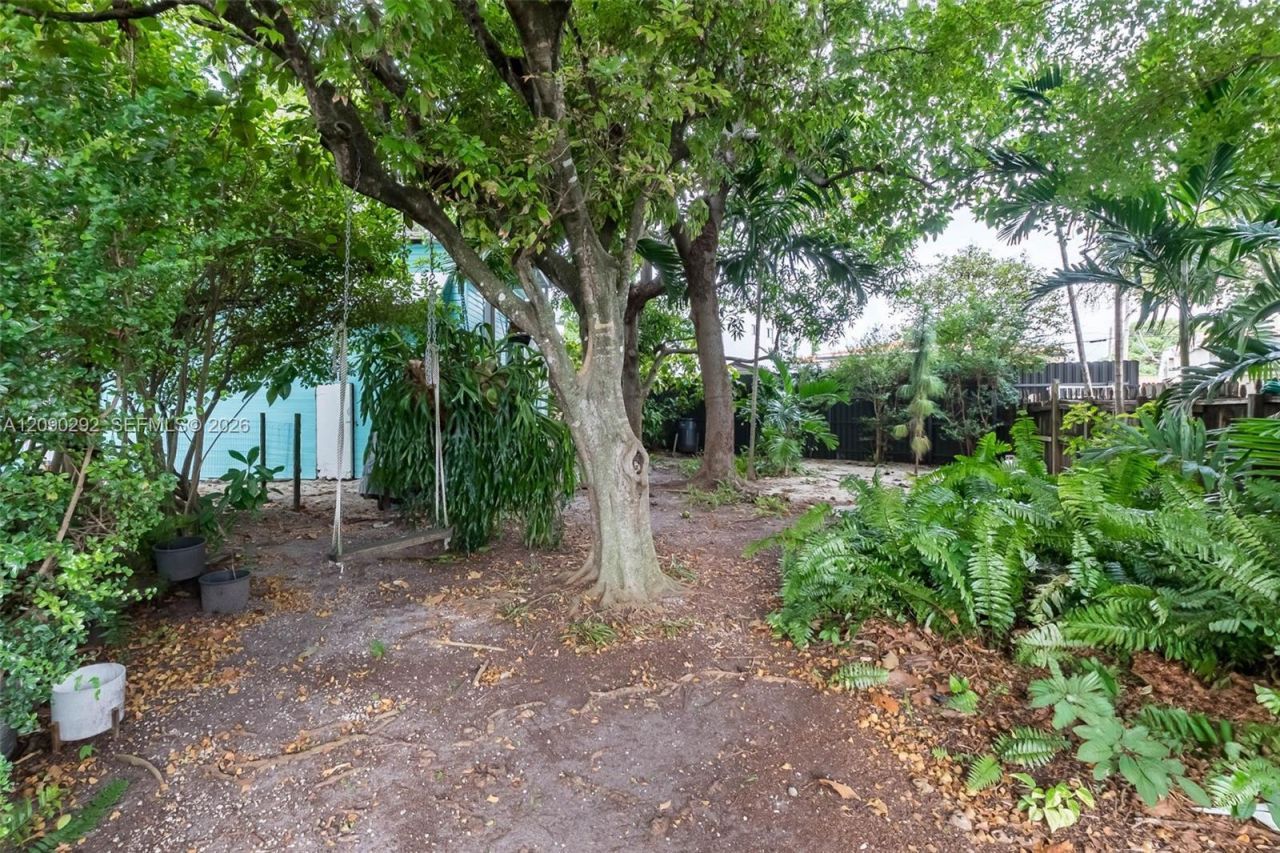 2967 SW 21st St, Unit G, Miami, FL 33145 Photo