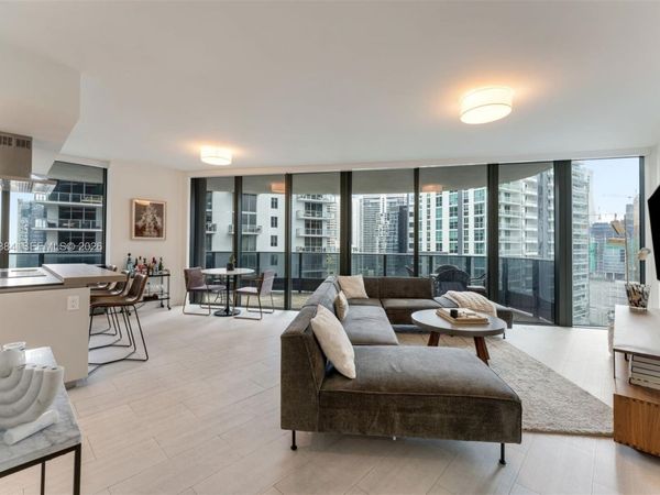 1000 Brickell Plz , Unit 2401, Miami, FL 33131