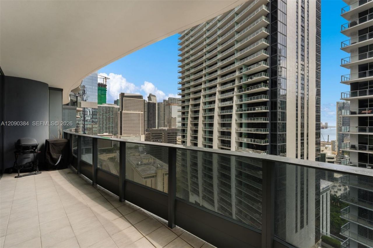 1000 Brickell Plz , Unit 2401, Miami, FL 33131 Photo