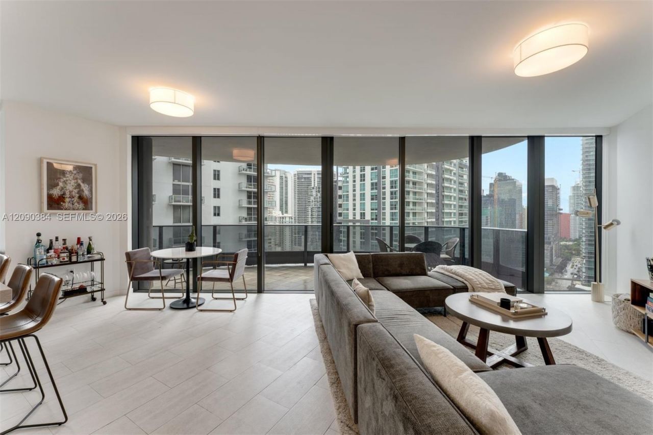 1000 Brickell Plz , Unit 2401, Miami, FL 33131 Photo