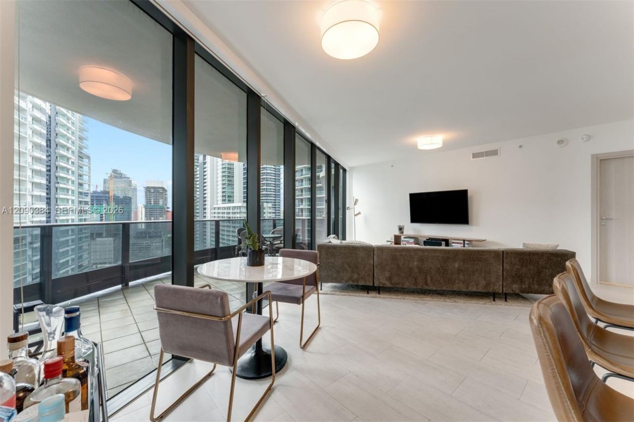 1000 Brickell Plz , Unit 2401, Miami, FL 33131 Photo