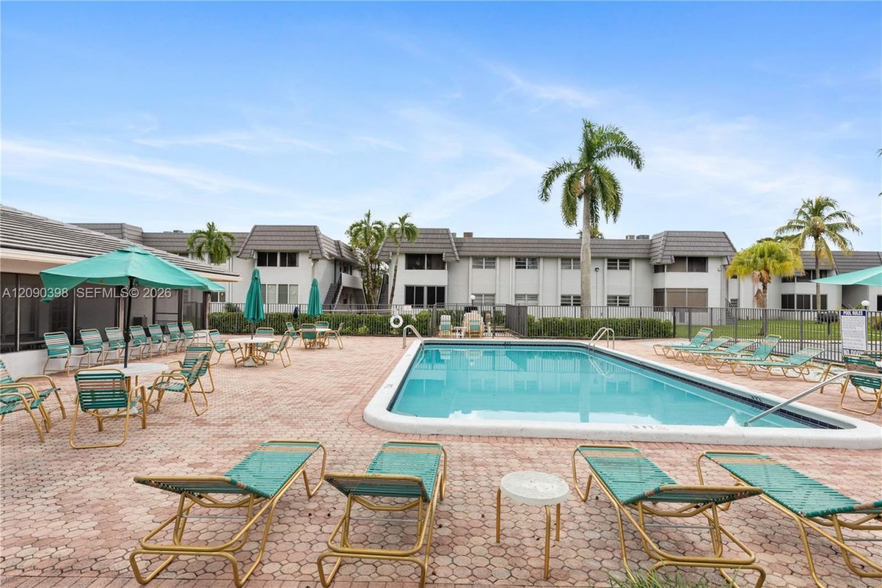 8400 W Sample Rd , Unit 206, Coral Springs, FL 33065 Photo