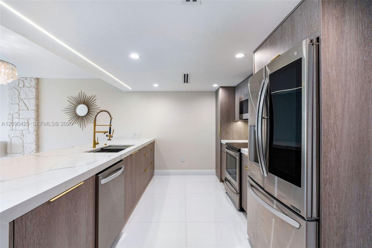 155 Ocean Lane Dr, Unit 413, Key Biscayne, FL 33149 Photo