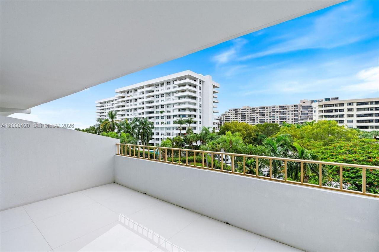 155 Ocean Lane Dr, Unit 413, Key Biscayne, FL 33149 Photo