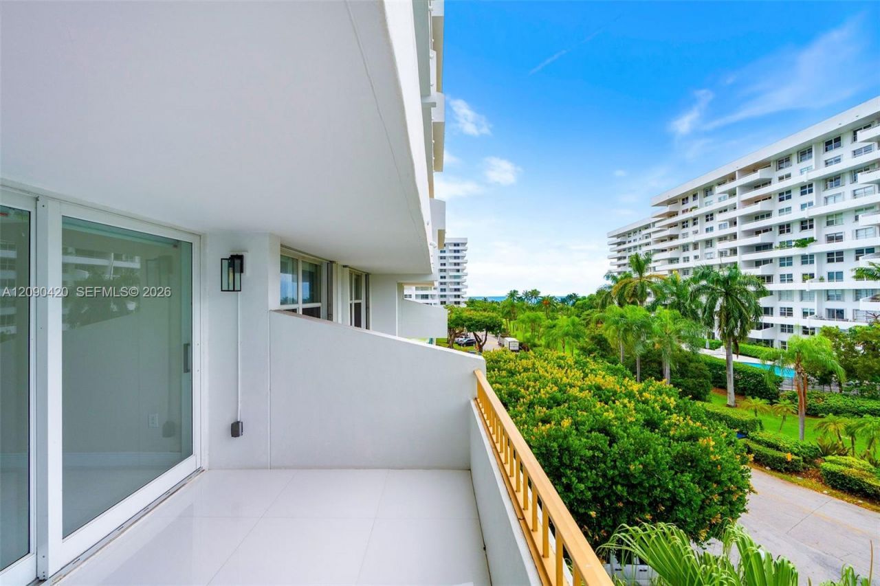 155 Ocean Lane Dr, Unit 413, Key Biscayne, FL 33149 Photo