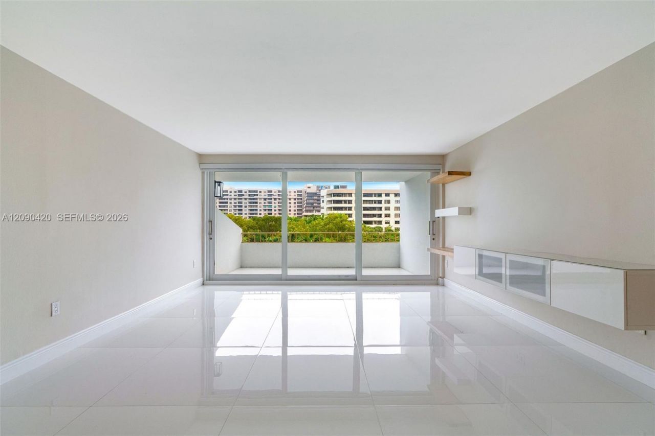 155 Ocean Lane Dr, Unit 413, Key Biscayne, FL 33149 Photo