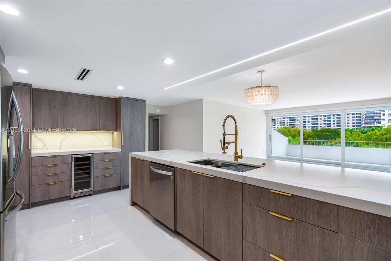 155 Ocean Lane Dr, Unit 413, Key Biscayne, FL 33149 Photo