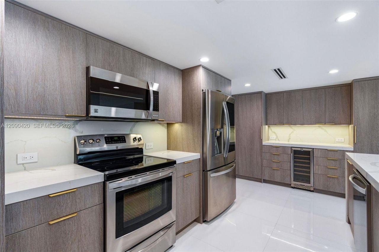 155 Ocean Lane Dr, Unit 413, Key Biscayne, FL 33149 Photo