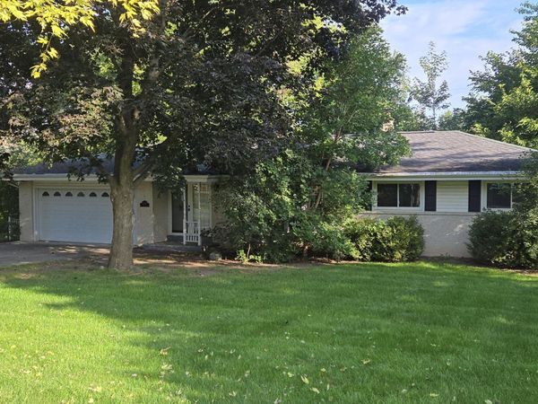 21670 Clarion Ln, Brookfield, WI 53186