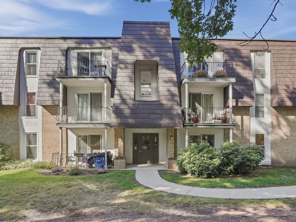 16 Shadowbrook Ln, Unit 35, Milford, MA 01757