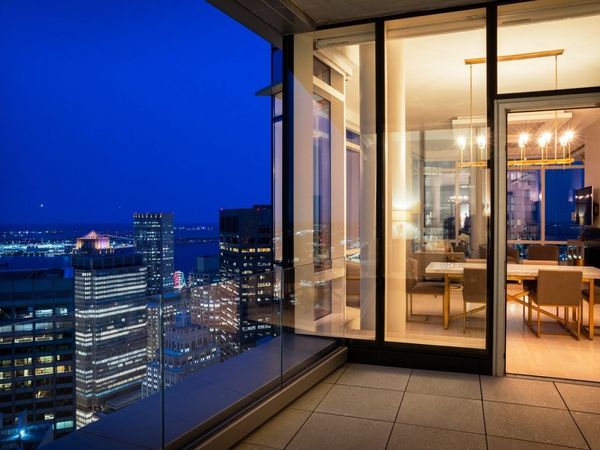 1 Franklin Street, Unit PH2D, Boston, MA 02110