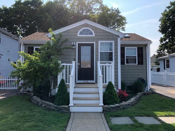 165 Albatross Rd, Quincy, MA 02169