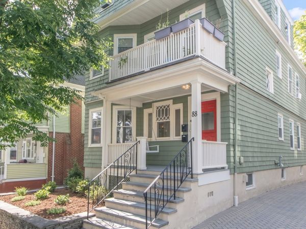 88 Bartlett St, Unit 1, Somerville, MA 02145