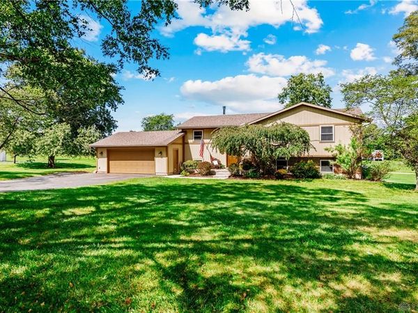 67 Lakeview Place, Wilmington, OH 45177