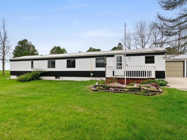 N341 Woodside ROAD, Kewaunee, WI 54216