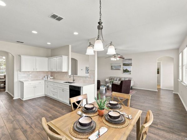 3747 Columbia, Cibolo, TX 78108
