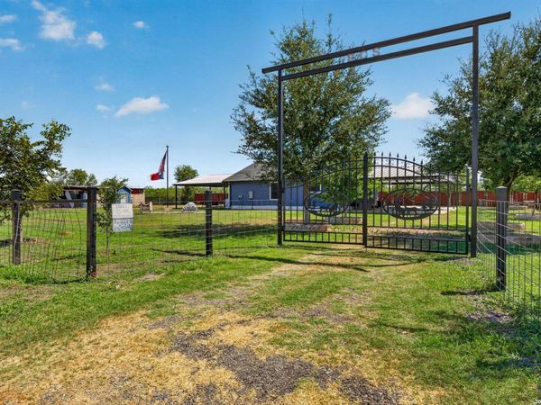 15480 Shepherd Rd #3, Atascosa, TX 78002