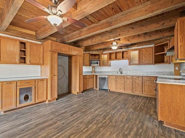 20416 Wilson RD, Coupland, TX 78615