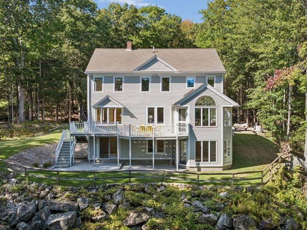10 Grist Mill Road , Falmouth, ME 04105