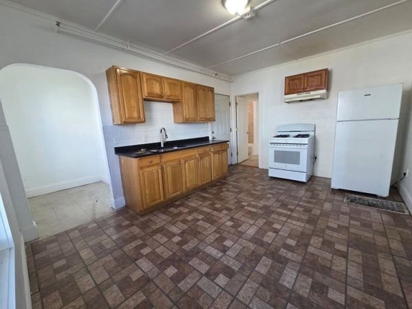 135 Chestnut St, Unit 1, Lynn, MA 01901