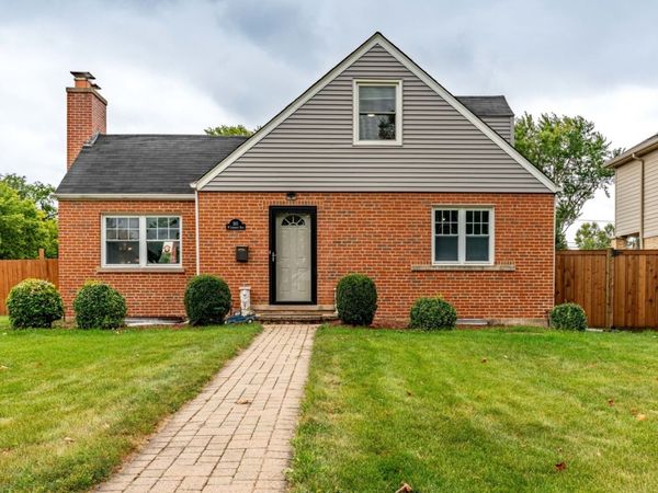301 W Lonnquist Boulevard, Mount Prospect, IL 60056