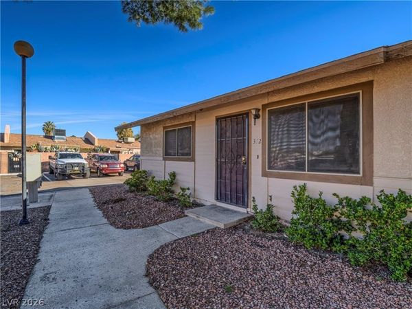 372 Linn Lane, Las Vegas, NV 89110