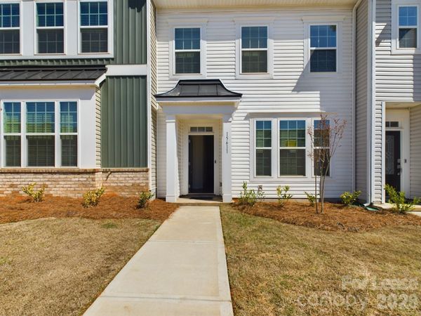 15611 Country House Street , Charlotte, NC 28273