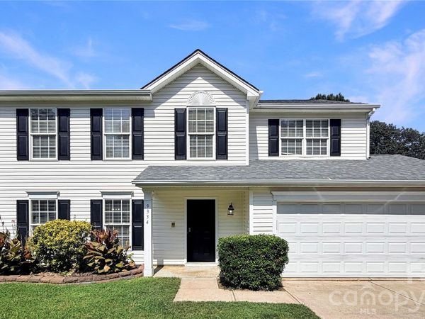 9334 Arbor Creek Drive , Charlotte, NC 28269