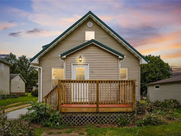 303 Ash Street , Stanwood, IA 52337