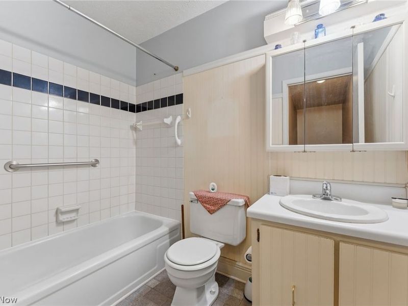 6864 Beacon Drive, Unit D, Mentor, OH 44060 Photo 14