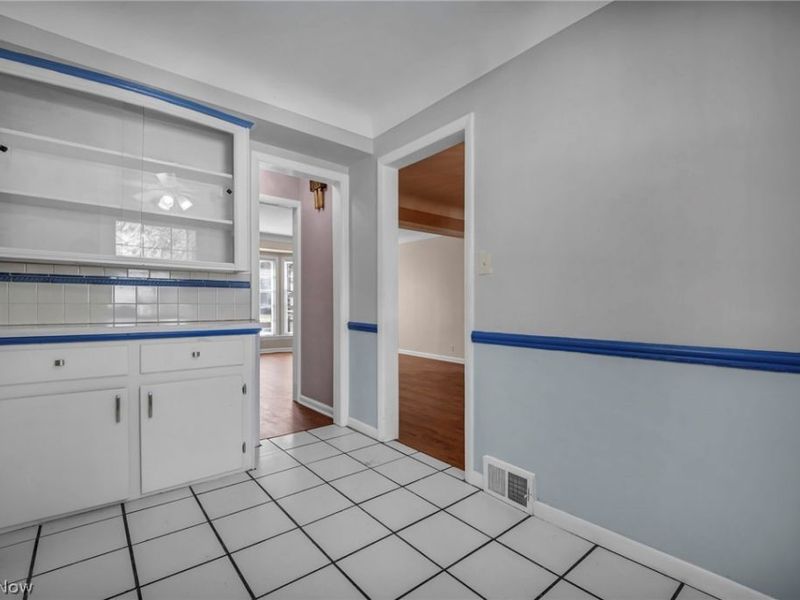 17429 Scottsdale Boulevard, Shaker Heights, OH 44120 Photo 19