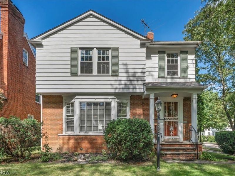 17429 Scottsdale Boulevard, Shaker Heights, OH 44120 Photo 2