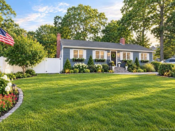 30 Marbeth Circle, Miller Place, NY 11764