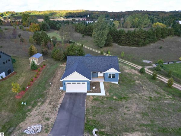 8552 Olivia Drive S, Maple City, MI 49664