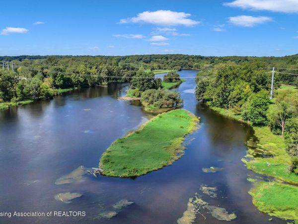 6789 Sycamore Lane, Portland, MI 48875