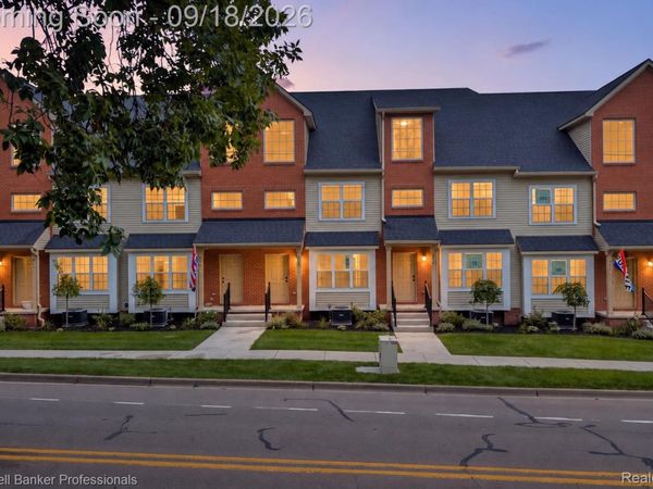 512 Village Lane, Milford Village, Mi 48381