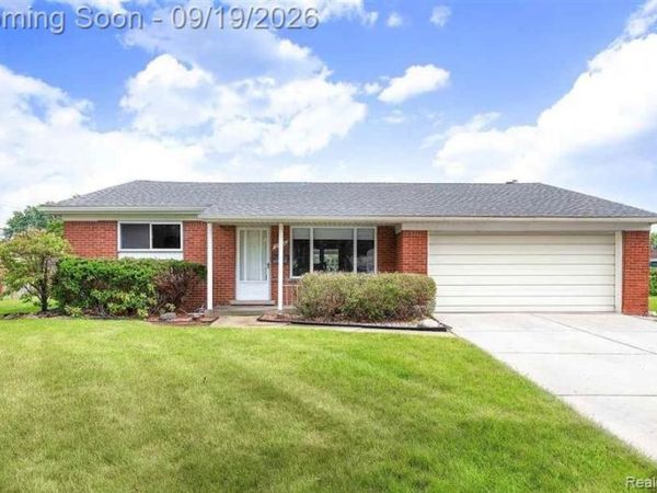 29138 Apolonia Drive, Warren, Mi 48092