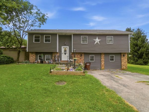 1733 Newlove Road, South Charleston, OH 45368